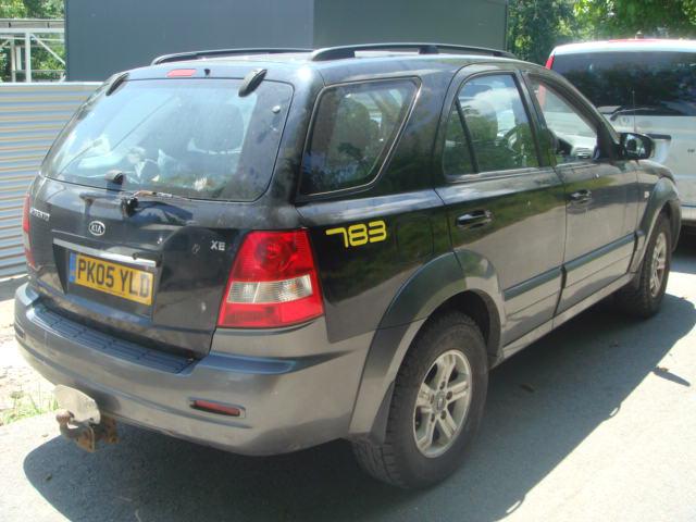 Kia Sorento 2.5TDi, снимка 3 - Автомобили и джипове - 25073179