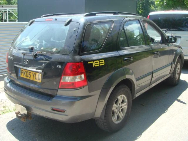 Kia Sorento 2.5TDi, снимка 3 - Автомобили и джипове - 46833937