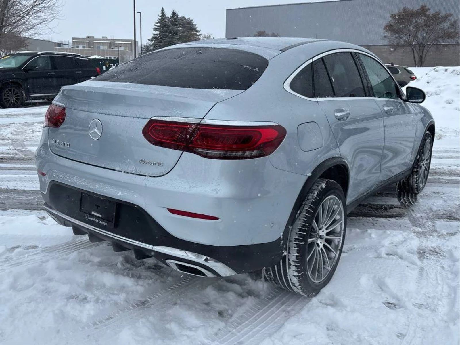 Mercedes-Benz GLC 300 С РЕГИСТРАЦИЯ & АВТО КРЕДИТ, снимка 4 - Автомобили и джипове - 54060804