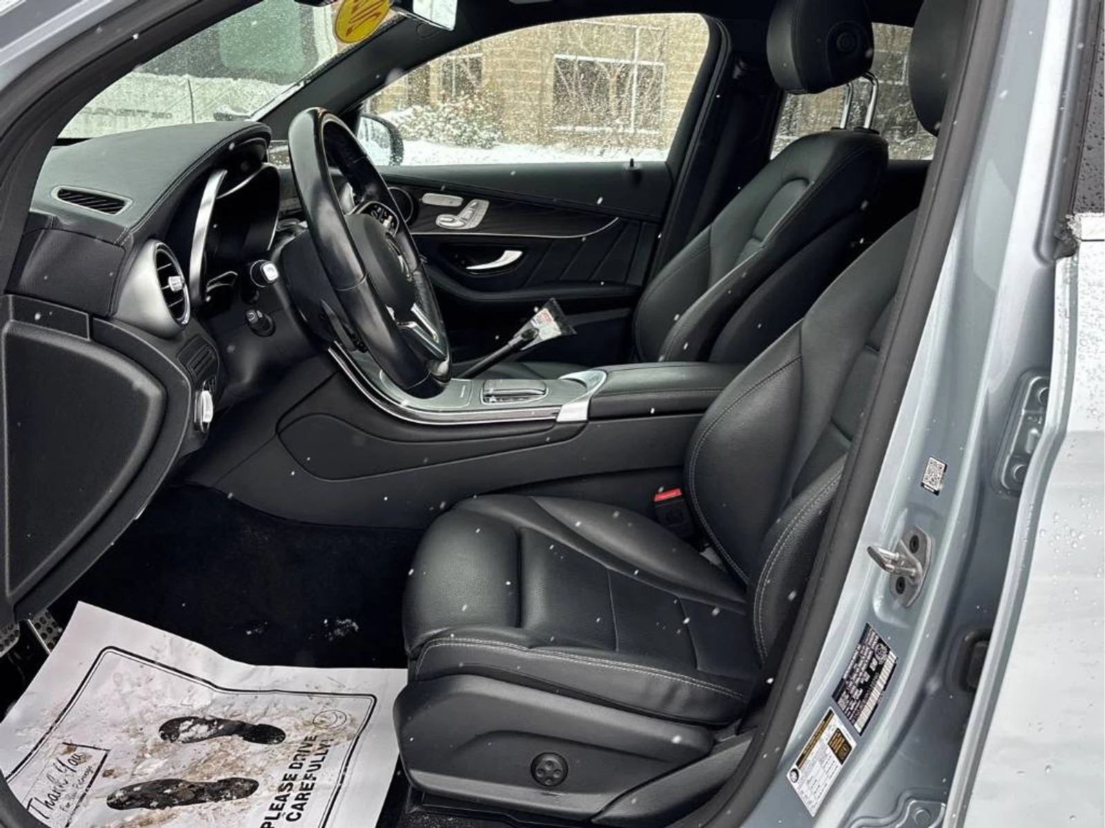 Mercedes-Benz GLC 300 С РЕГИСТРАЦИЯ & АВТО КРЕДИТ, снимка 9 - Автомобили и джипове - 54060804