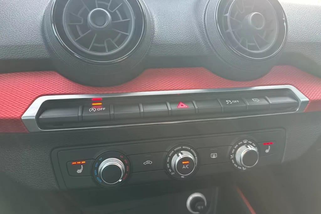 Audi Q2 Sport 2.0tdi 150PS S-tr. Quattro DK, снимка 12 - Автомобили и джипове - 54316224