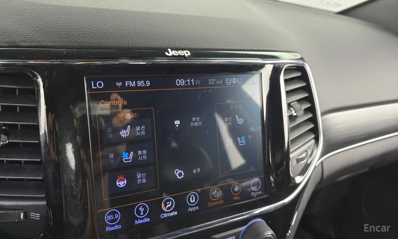 Jeep Grand cherokee 3.6* V6* 8ZF* ПОДГРЕВ* ОБДУХВАНЕ* КАМЕРА* МЪРТВА* , снимка 11 - Автомобили и джипове - 55132435