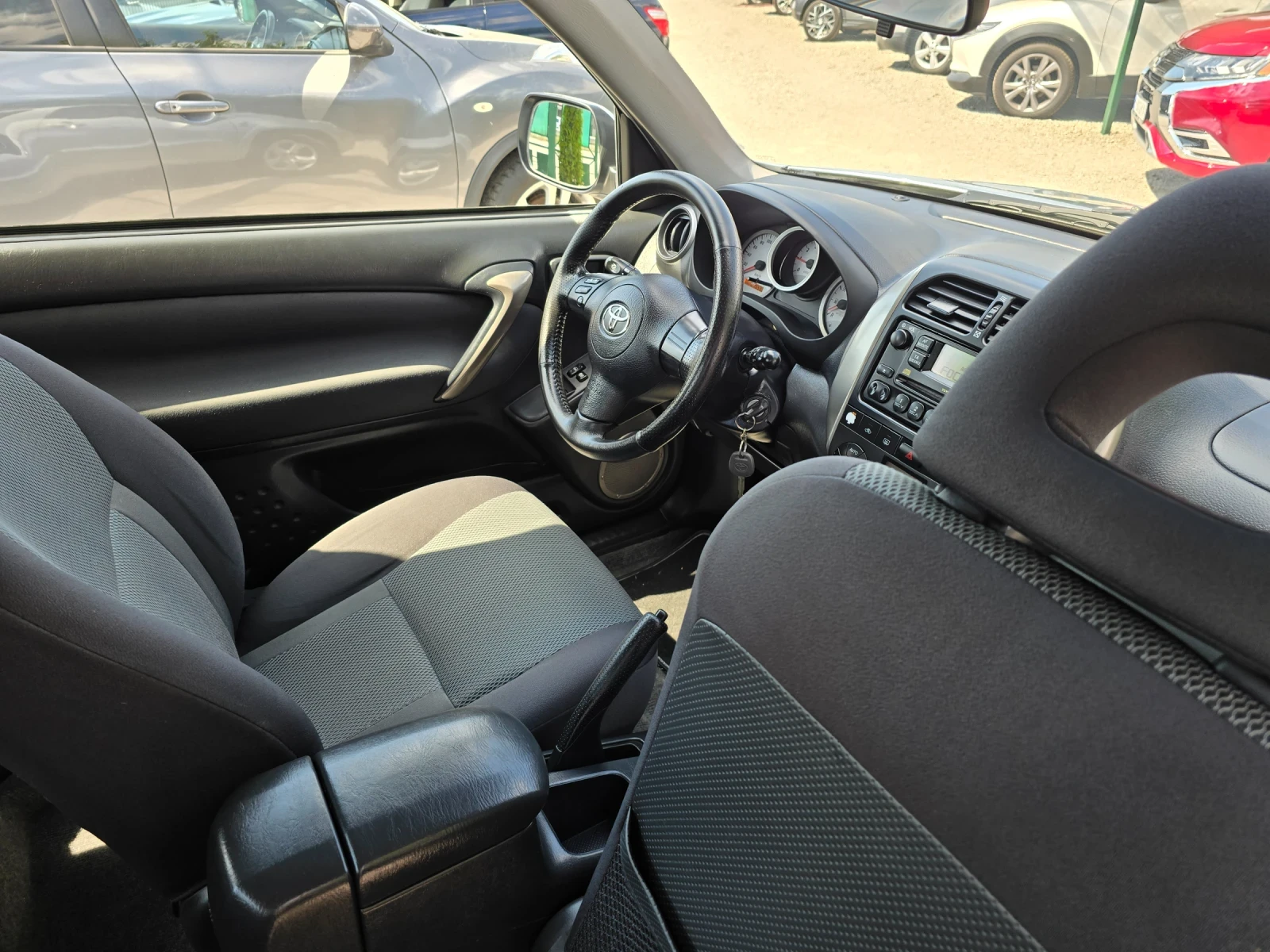 Toyota Rav4 2.0 D4D= FACE= TOP, снимка 8 - Автомобили и джипове - 55546784