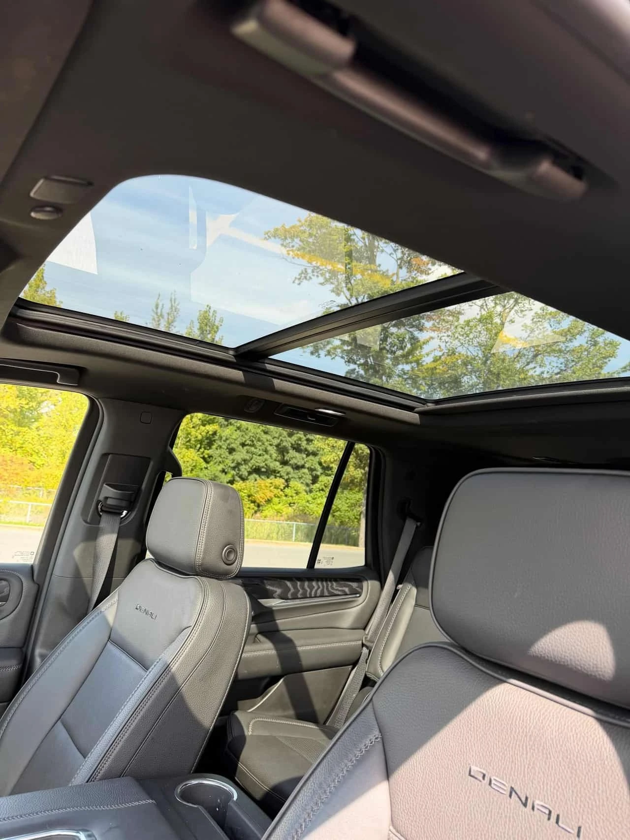 Gmc Yukon * Denali * АВТОКРЕДИТ БЕЗ ПЪРВОНАЧАЛНА ВНОСКА* , снимка 9 - Автомобили и джипове - 56192654