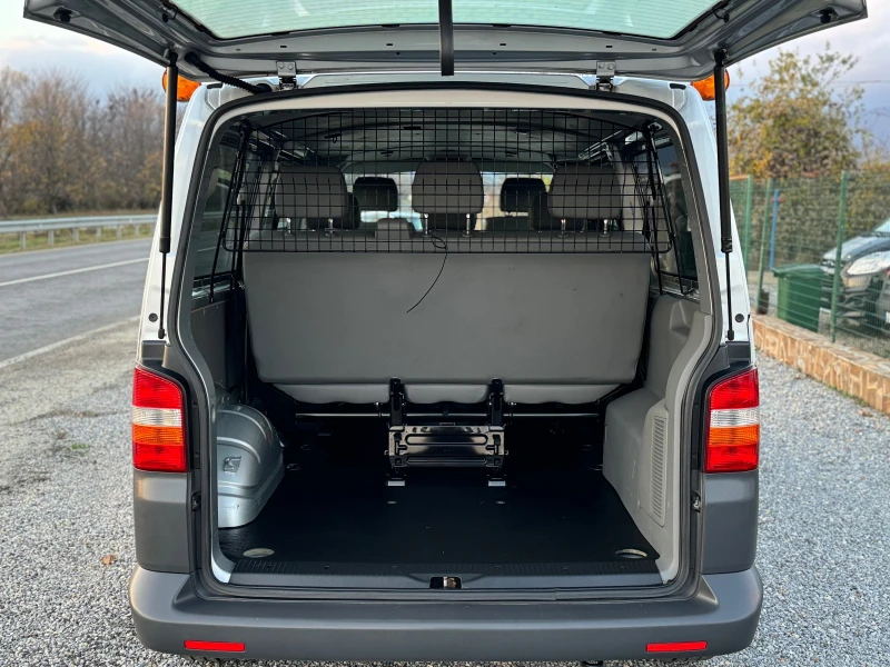 VW T5 Multivan* Клима* Германия* Оригинал* Полицейски * , снимка 7 - Бусове и автобуси - 52505324