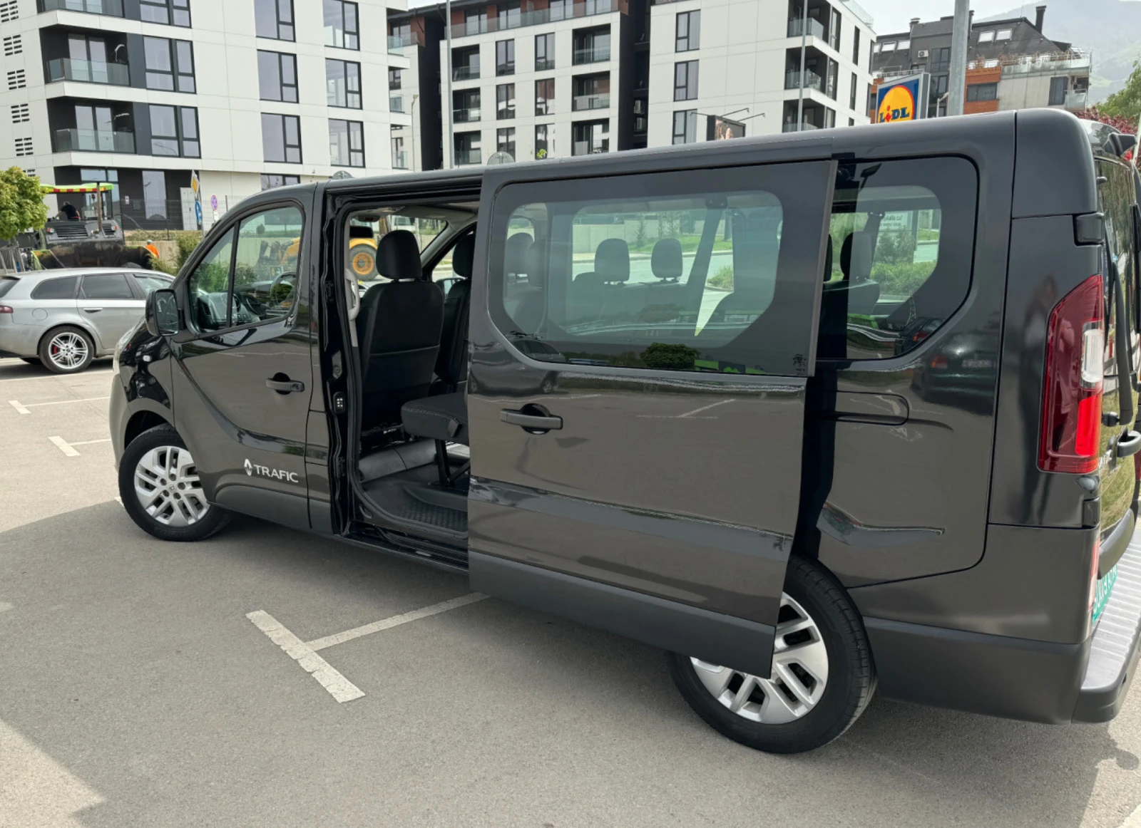 Renault Trafic 2.0 CDI - изображение 3