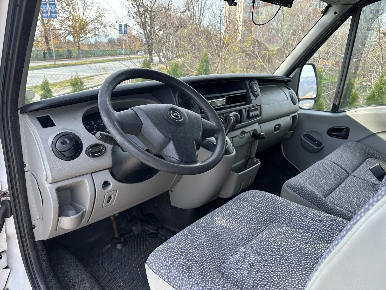 Opel Movano 2.5* Автоматик* Рампа* КЛИМАТИК - изображение 8