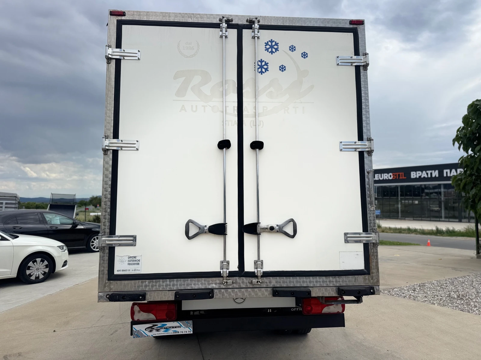 Mercedes-Benz Sprinter 413 ХЛАДИЛЕН, снимка 3 - Бусове и автобуси - 55221859