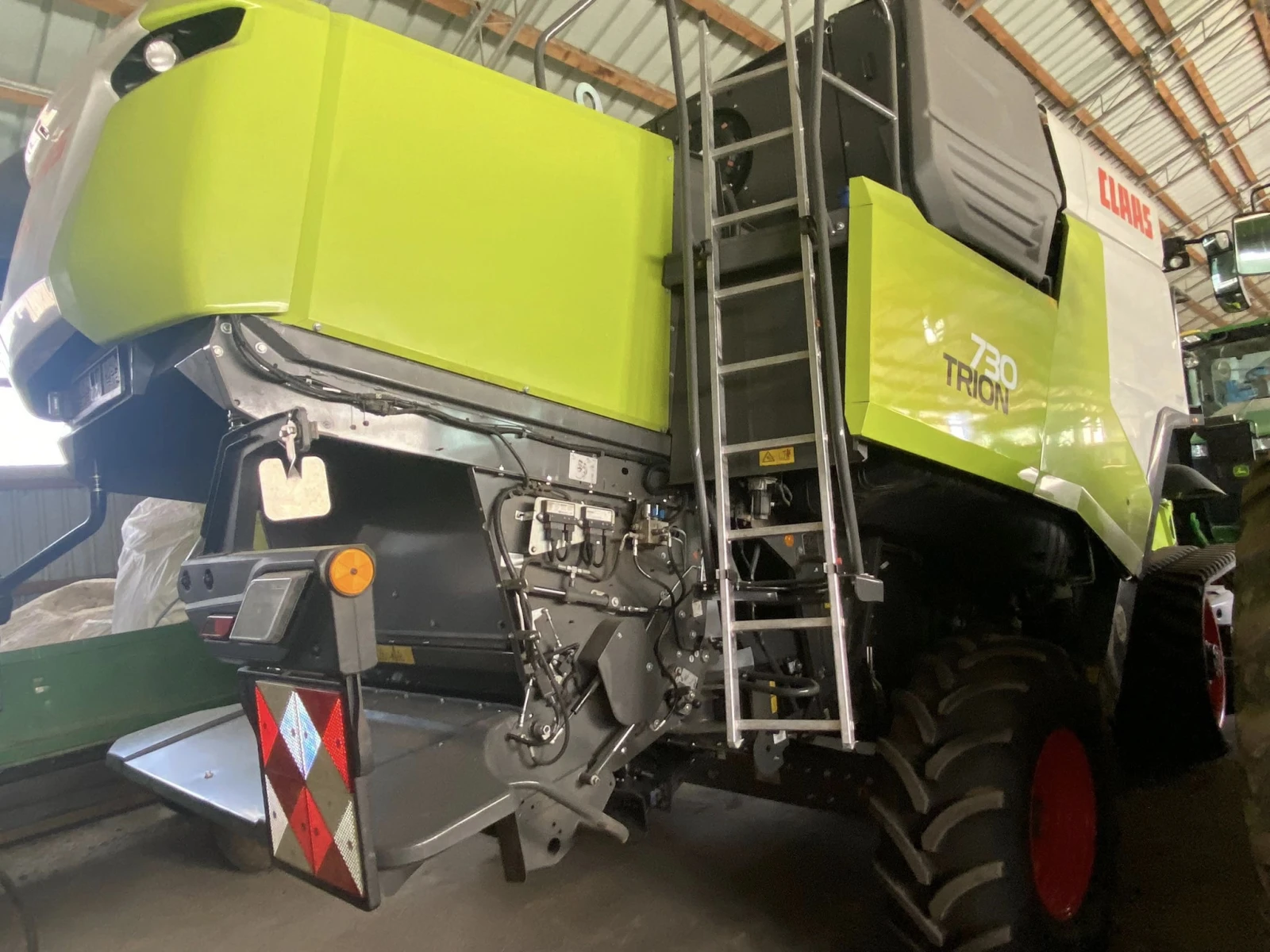 Комбайн Claas TRION 730 + CLAAS VARIO 770 ДЕМО МАШИНА ЛИЗИНГ, снимка 11 - Селскостопанска техника - 54218923