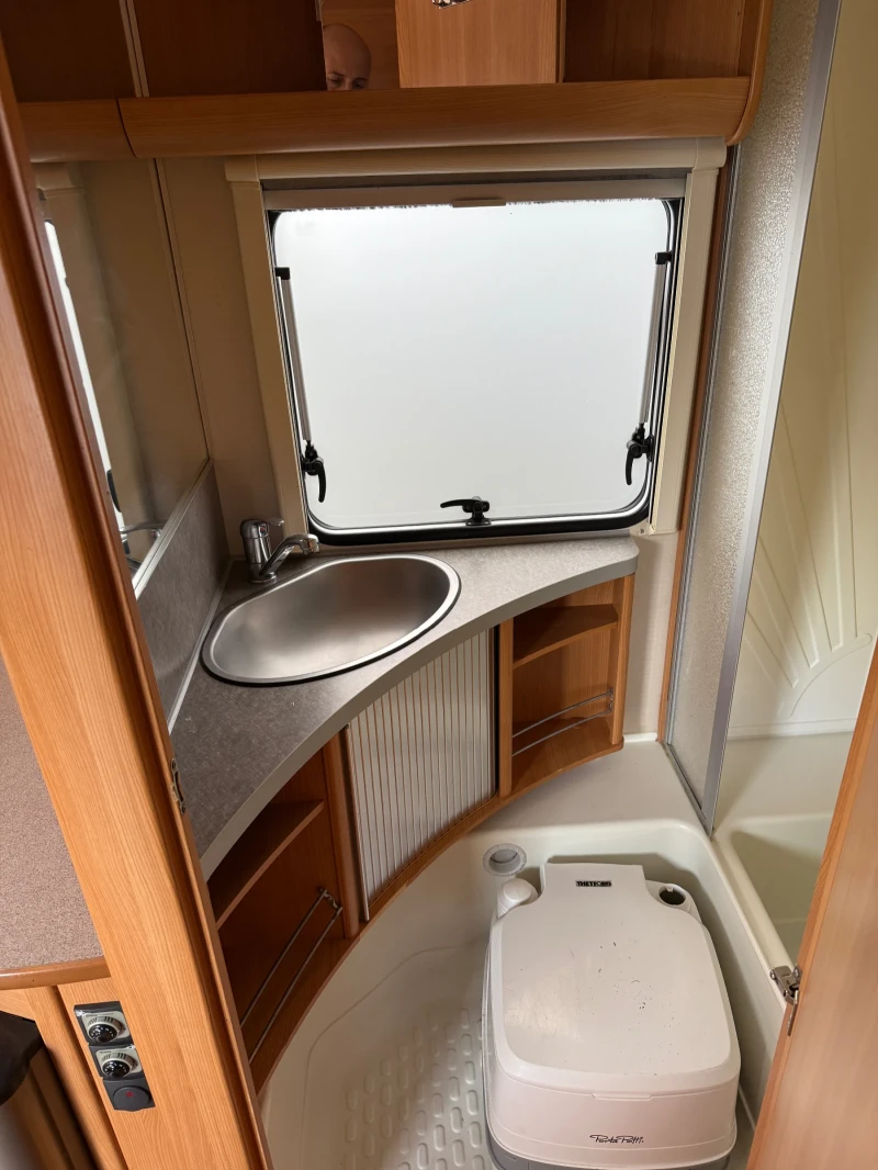 Каравана Fendt FENDT PLATIN 590, снимка 10 - Каравани и кемпери - 52228802