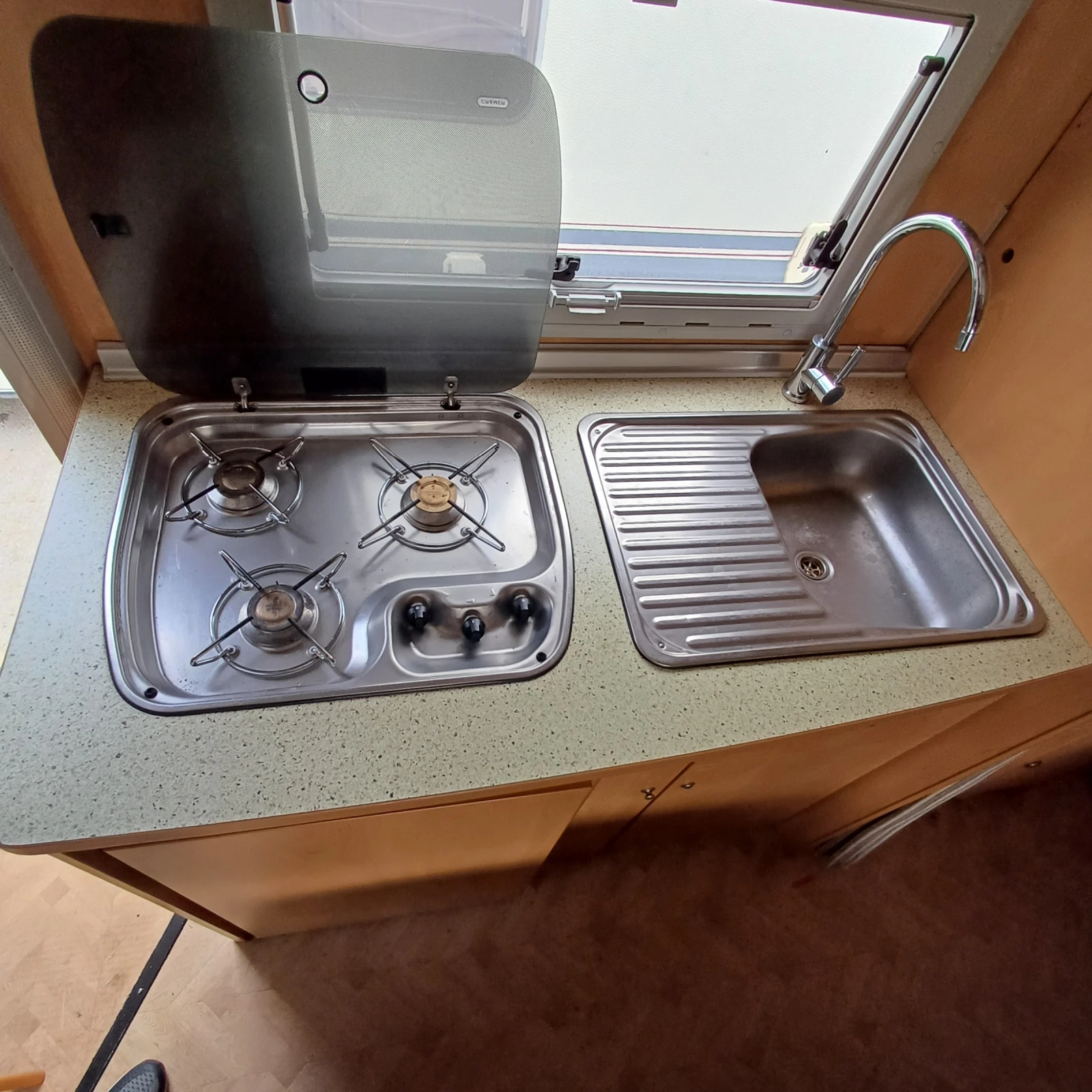 ������ Burstner A-647-2 | Mobile.bg � ����������� 16