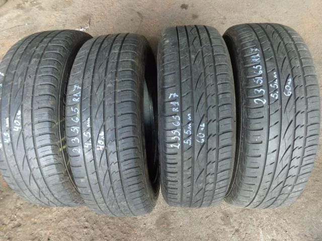 Гуми Летни 235/65R17, снимка 3 - Гуми и джанти - 20332441