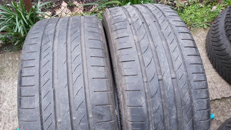 Гуми Летни 235/40R19, снимка 1 - Гуми и джанти - 27967735