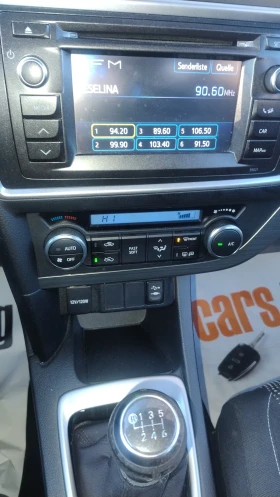 Toyota Auris 1.4D4D-90k.c., снимка 12