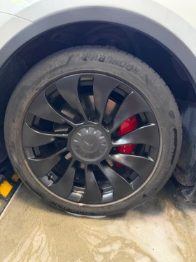 Tesla Model Y Model Y Performance, снимка 17