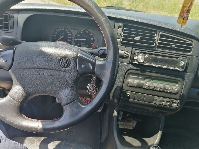 VW Golf 2.0 GTI Gaz inj, снимка 9 - Автомобили и джипове - 46430353