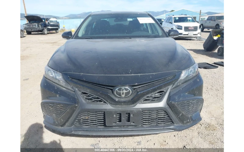 Toyota Camry NIGHTSHADE * 2.5L * LED * 4X4 * Дистроник, снимка 2 - Автомобили и джипове - 48397094