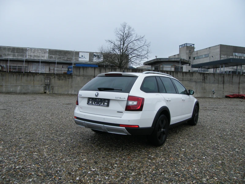 Skoda Octavia SCOUT 2.0TDI 4x4 Ful LED EURO6, снимка 4 - Автомобили и джипове - 48426325