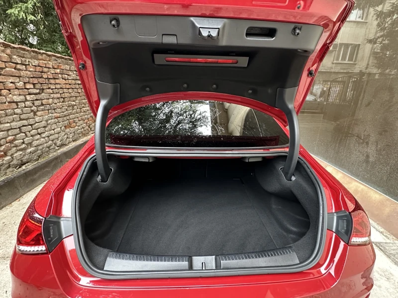 Mercedes-Benz CLA 220 d Carplay* сервизна история, снимка 9 - Автомобили и джипове - 51288780