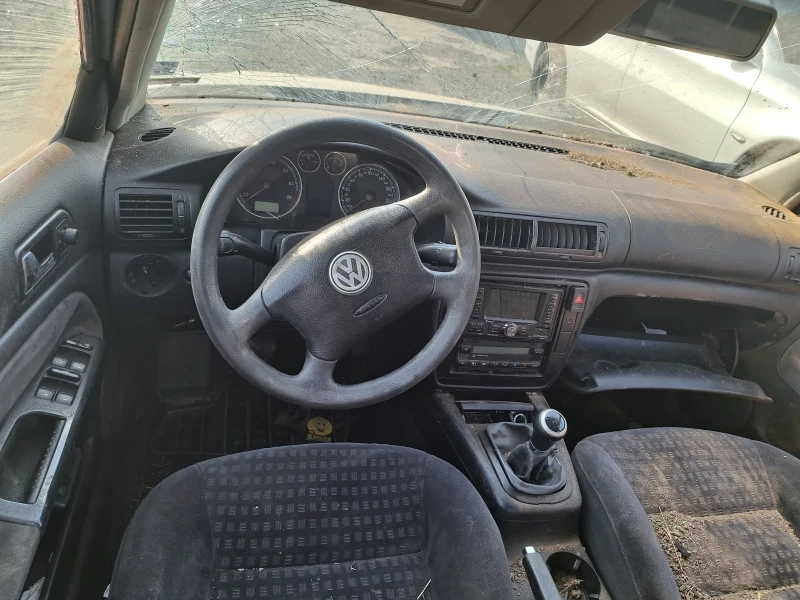 VW Passat, снимка 4 - Автомобили и джипове - 52884733