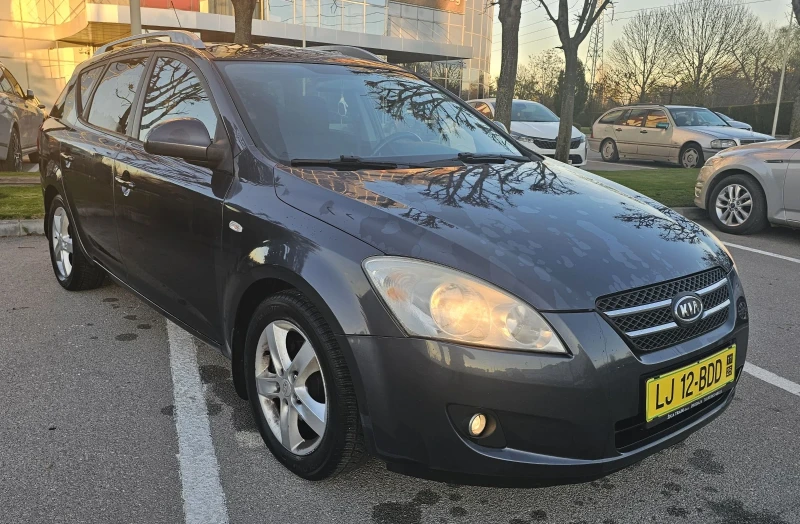 Kia Ceed 1.6 crdi, снимка 2 - Автомобили и джипове - 52695469