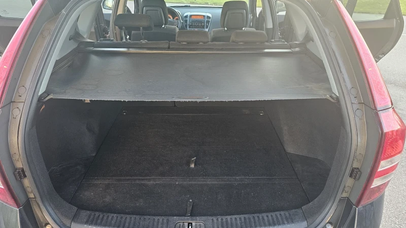 Kia Ceed 1.6 crdi, снимка 7 - Автомобили и джипове - 52695469