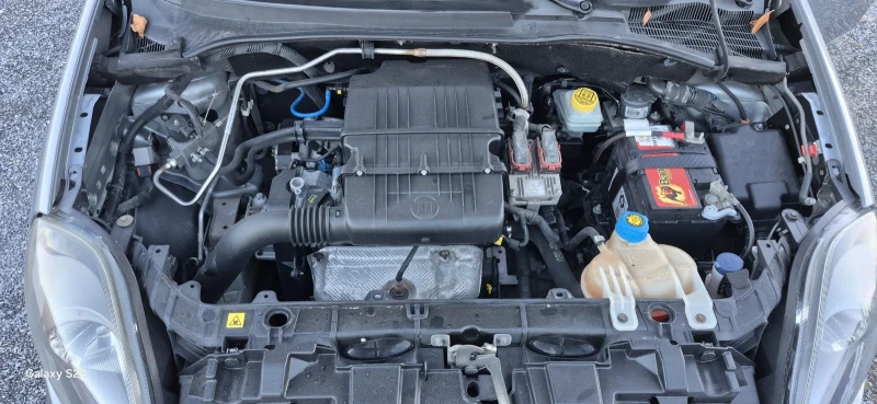 Fiat Punto 1.4i Evo , снимка 15 - Автомобили и джипове - 52416531