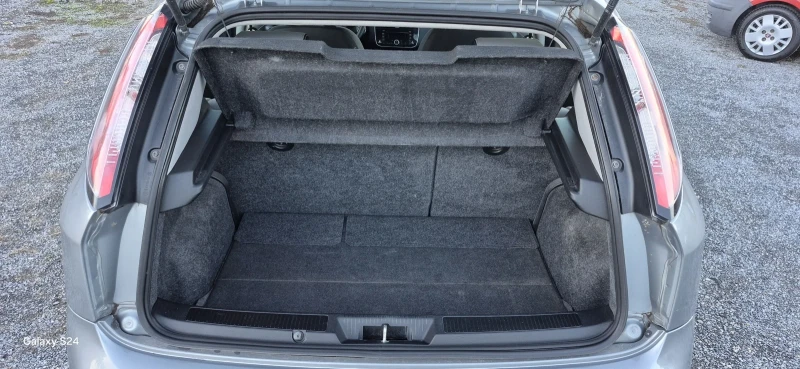 Fiat Punto 1.4i Evo , снимка 14 - Автомобили и джипове - 52416531