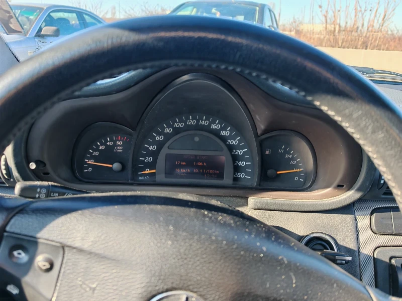Mercedes-Benz C 220 2.2 cdi 143к.с., снимка 8 - Автомобили и джипове - 52938426