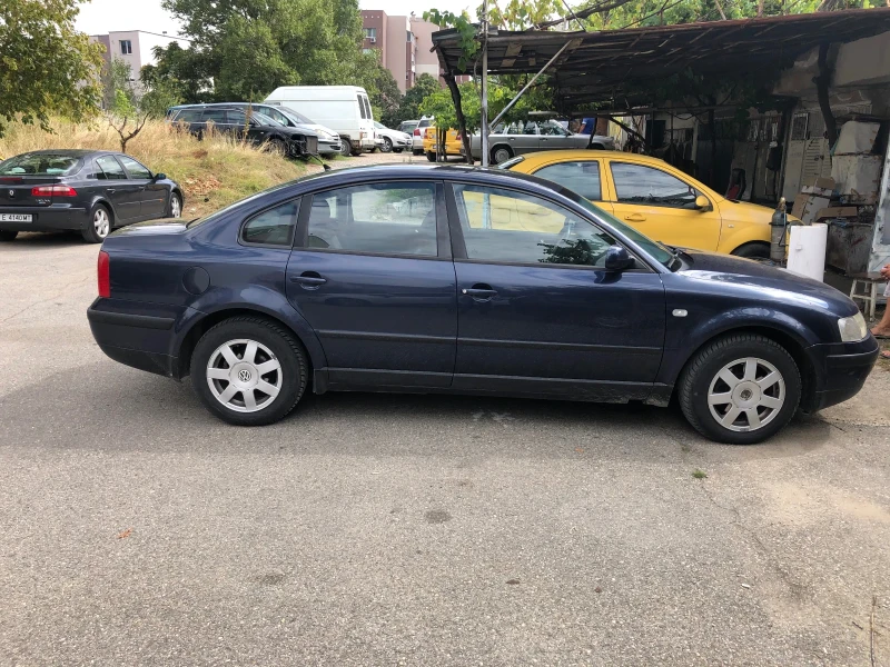 VW Passat 1.9 TDI, снимка 2 - Автомобили и джипове - 53419972