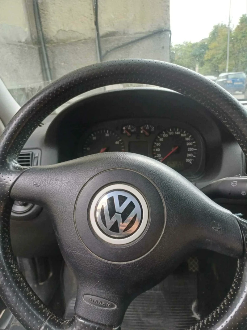 VW Golf, снимка 6 - Автомобили и джипове - 53573351