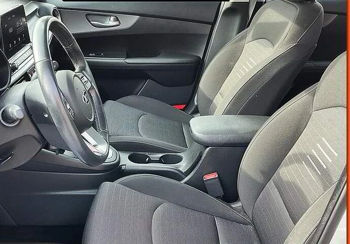 Kia Forte LX, снимка 9 - Автомобили и джипове - 49062177