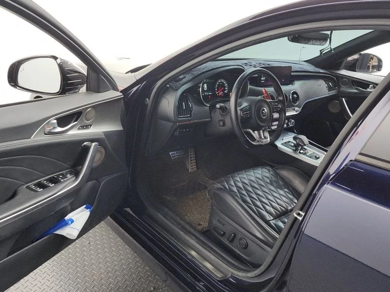 Kia Stinger 3.3 GT Masters Turbo Package| 370к.с.| ВКЛ.ТЕХНОТЕ, снимка 10 - Автомобили и джипове - 55615378