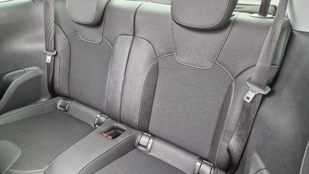 Opel Adam 1.0T-115. | Mobile.bg   13