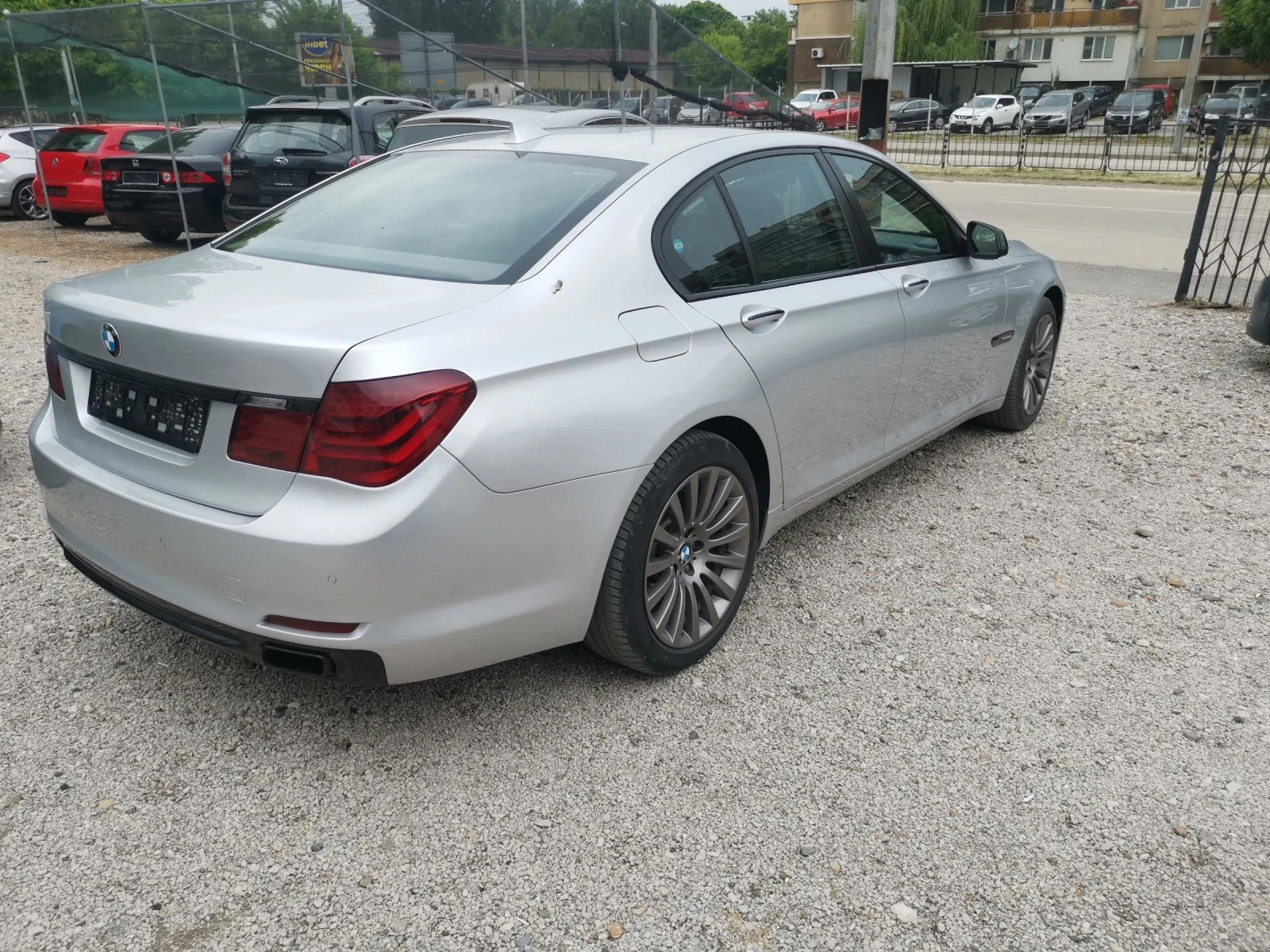 BMW 740 Individual - изображение 3