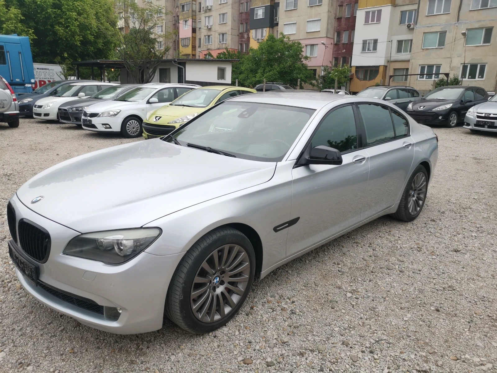 BMW 740 Individual - изображение 7