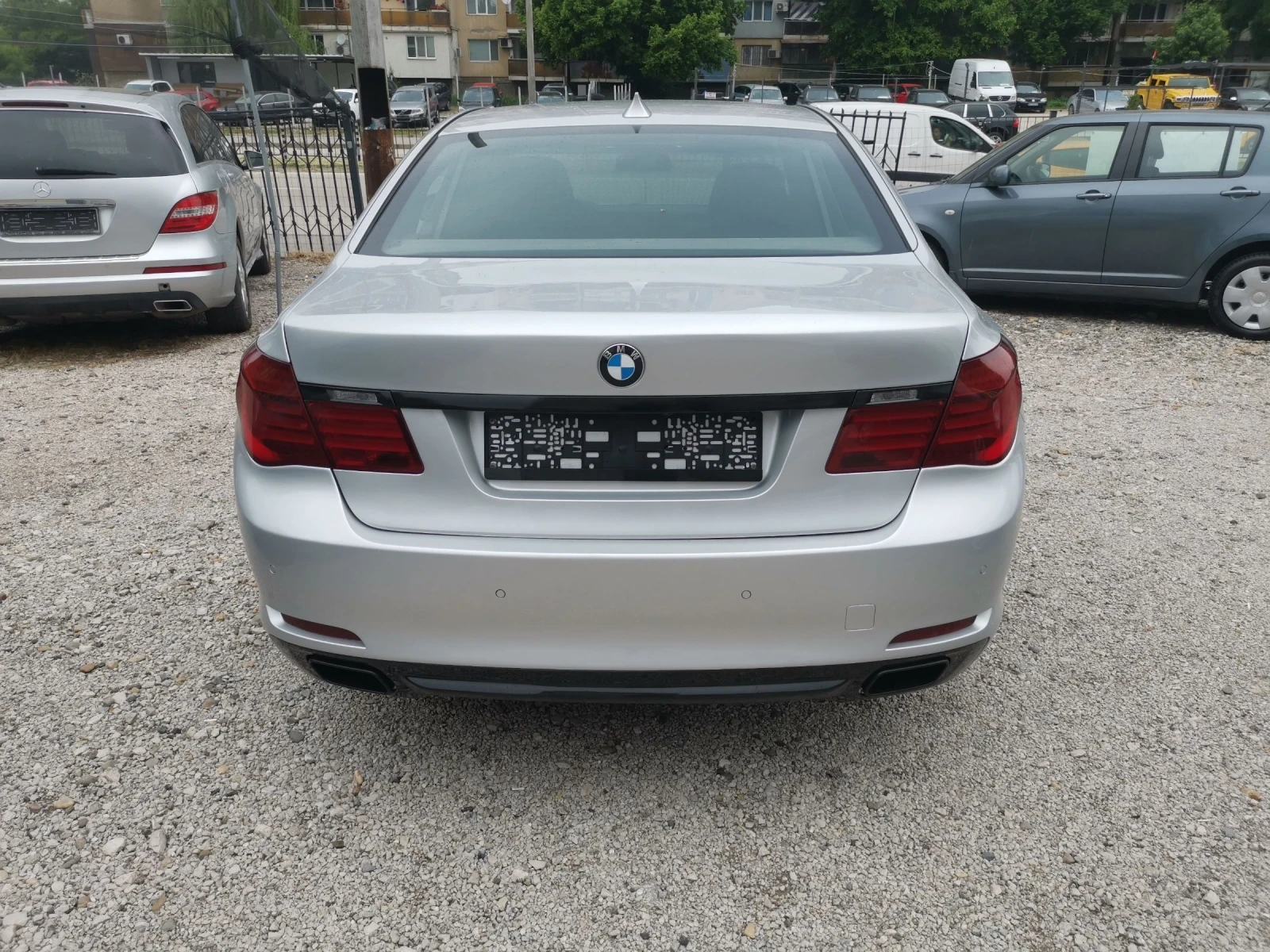 BMW 740 Individual - изображение 4