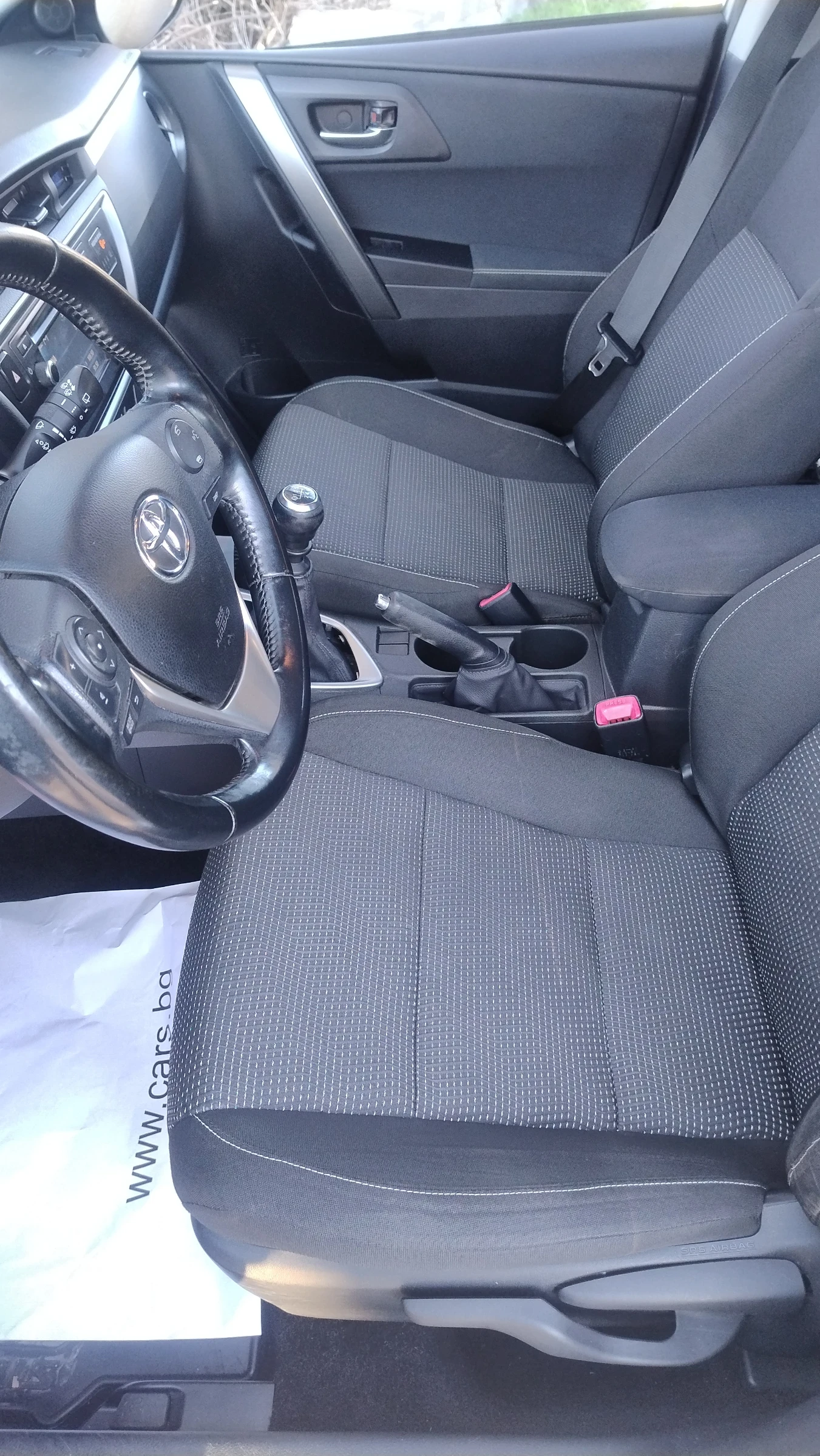 Toyota Auris 1.4D4D-90k.c. - изображение 8