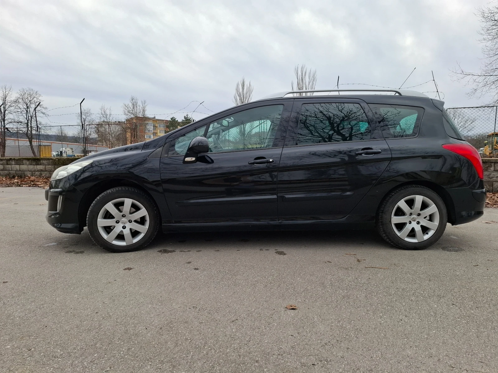 Peugeot 308 308SW, снимка 2 - Автомобили и джипове - 54167389