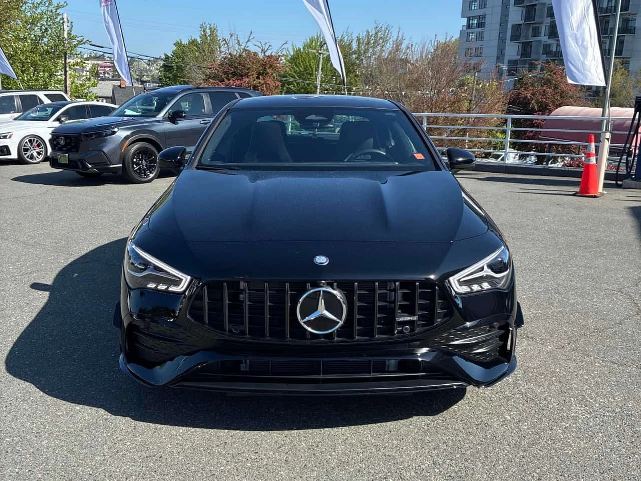 Mercedes-Benz CLA * AMG 35 * 2 КЛЮЧА* ПОДГРЕВ* PANO* KEYLESS* , снимка 6 - Автомобили и джипове - 54477225