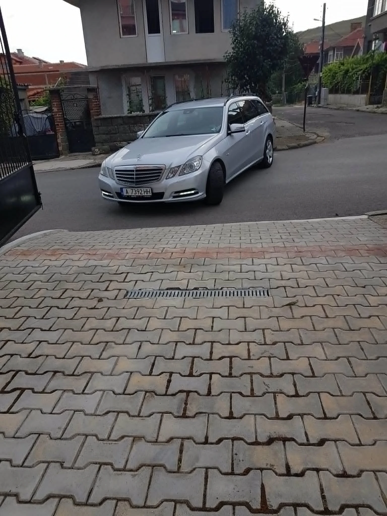 Mercedes-Benz E 250 250 CDI 4matic, снимка 3 - Автомобили и джипове - 54510401