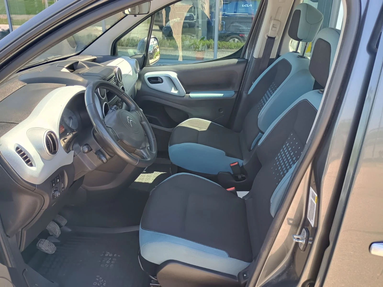 Citroen Berlingo HDI , снимка 7 - Автомобили и джипове - 54641900
