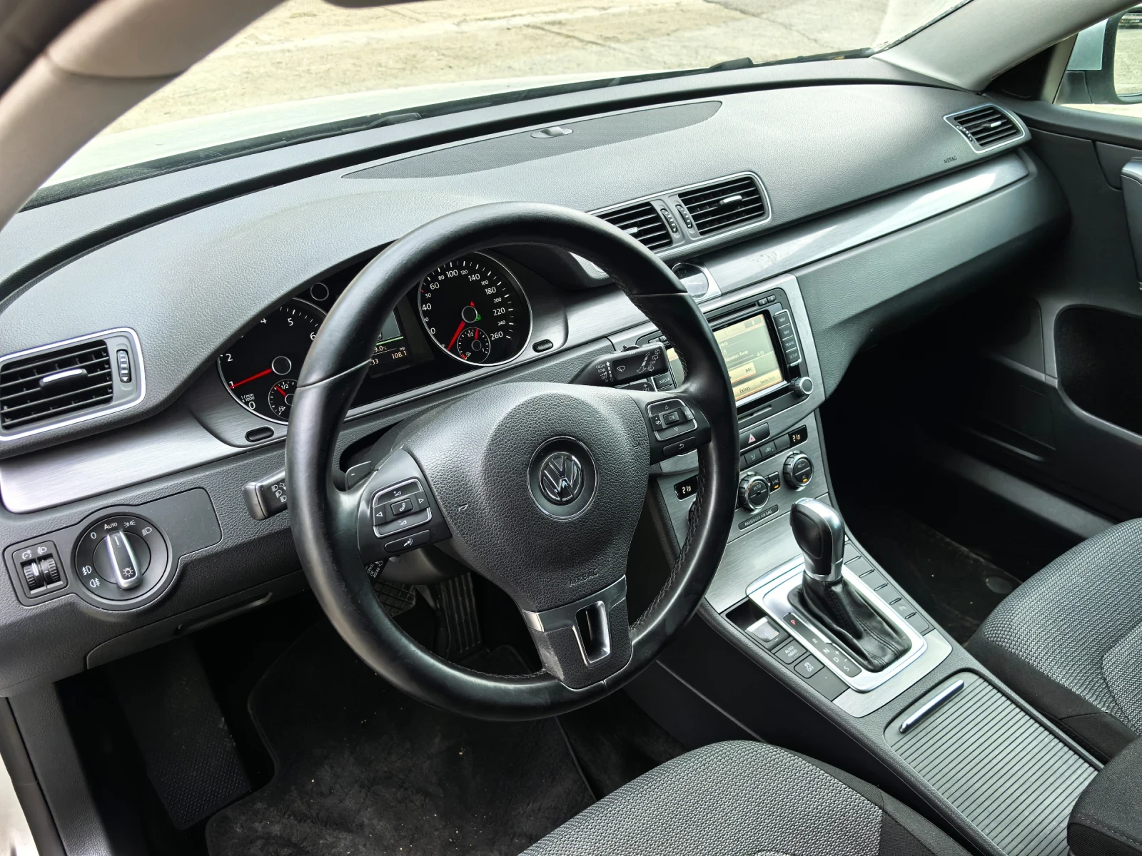 VW Passat 1.4 TSI/CNG, снимка 13 - Автомобили и джипове - 54747775