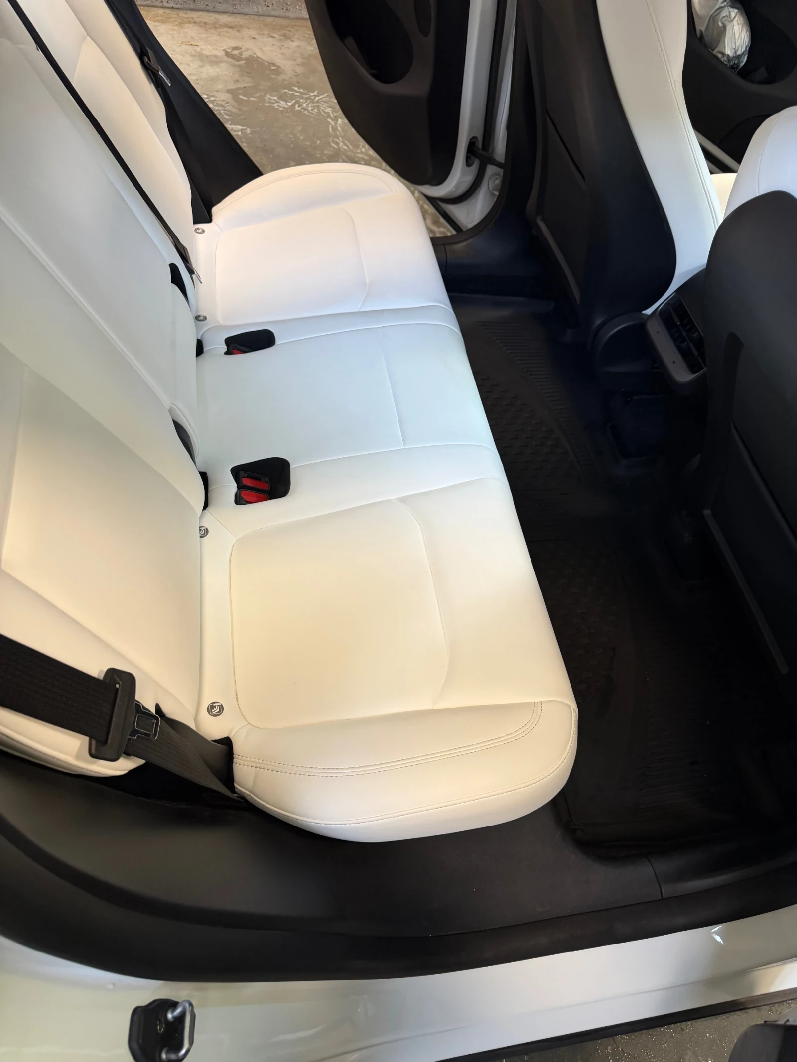 Tesla Model Y Model Y Performance, снимка 8 - Автомобили и джипове - 55101217