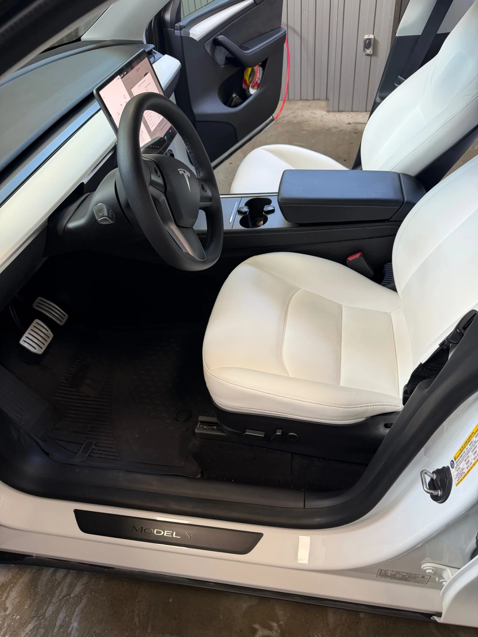 Tesla Model Y Model Y Performance, снимка 5 - Автомобили и джипове - 55101217
