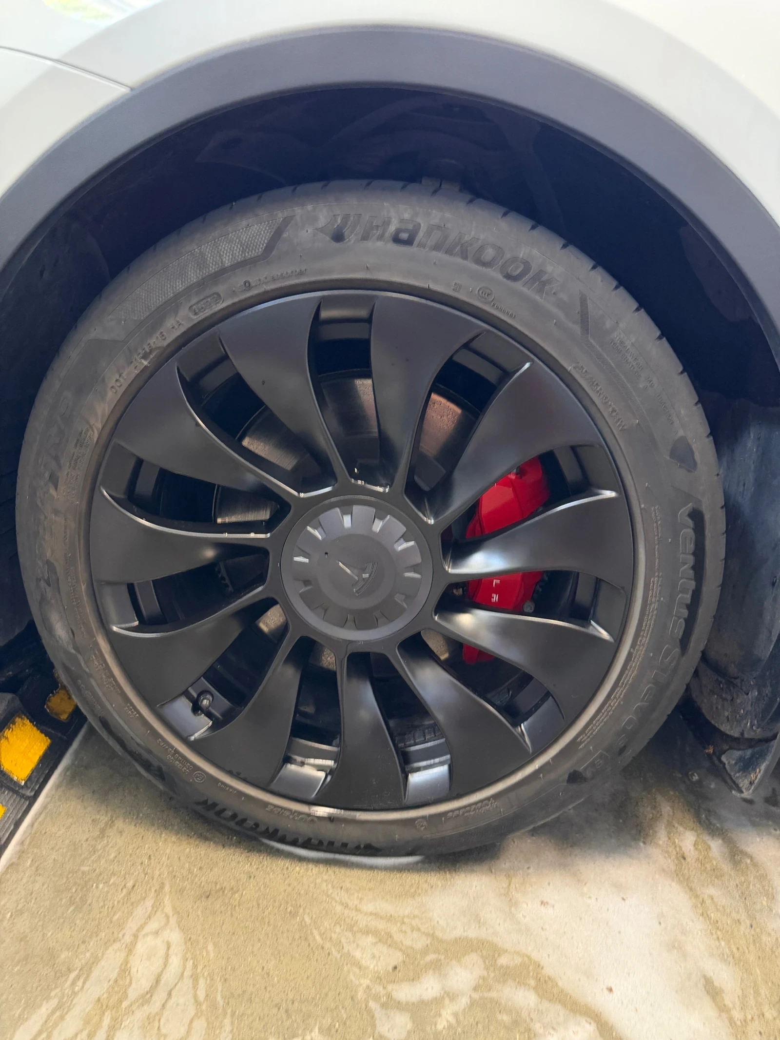 Tesla Model Y Model Y Performance, снимка 17 - Автомобили и джипове - 55101217