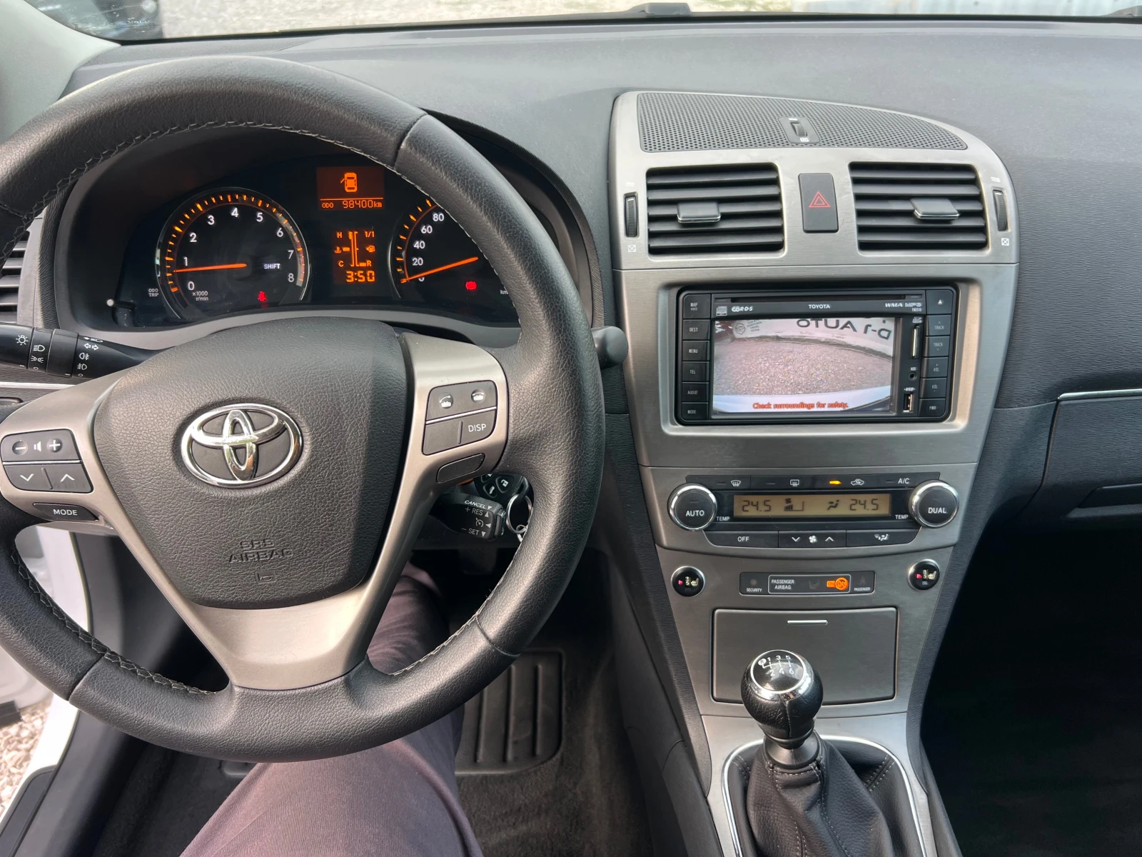Toyota Avensis 1.8-SOLL NAVI, снимка 14 - Автомобили и джипове - 55304433