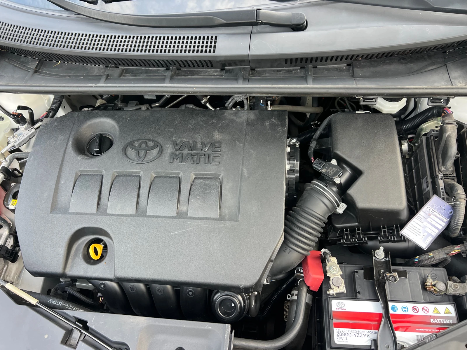 Toyota Avensis 1.8-SOLL NAVI, снимка 16 - Автомобили и джипове - 55304433