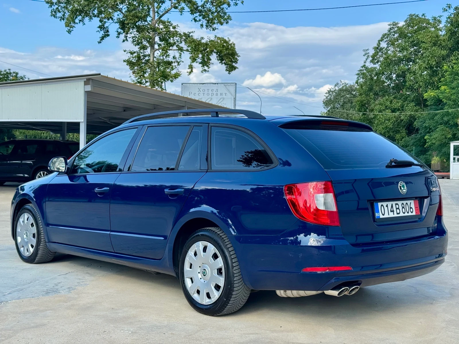 Skoda Superb * 2.0TDI* 140* РЪЧКА* , снимка 3 - Автомобили и джипове - 55396360