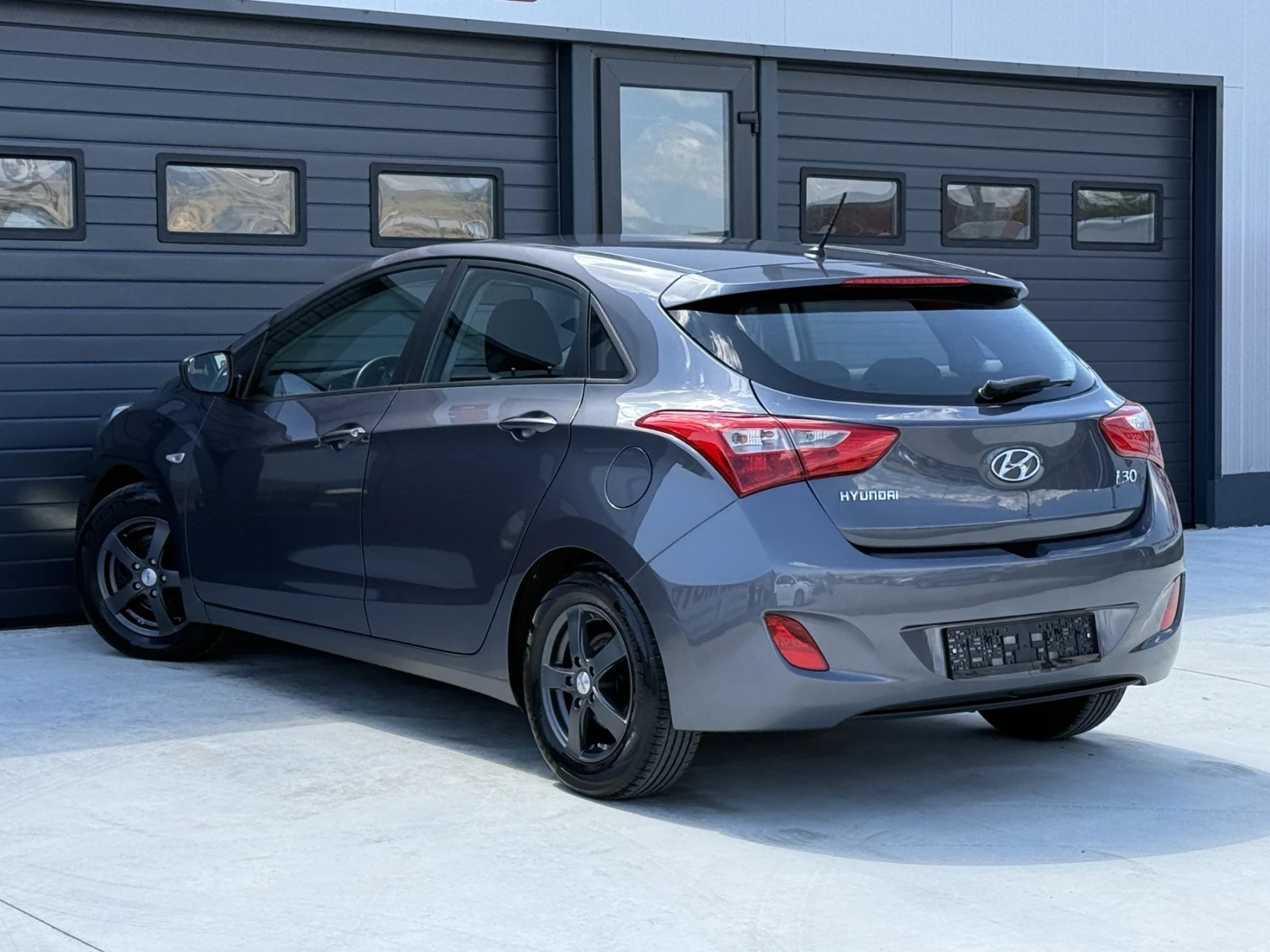 Hyundai I30 1.6 CRDI, снимка 6 - Автомобили и джипове - 55418796